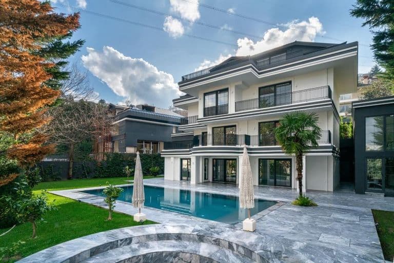 Acarkent'te Modern Dekorasyonlu Sıfır BR Villa