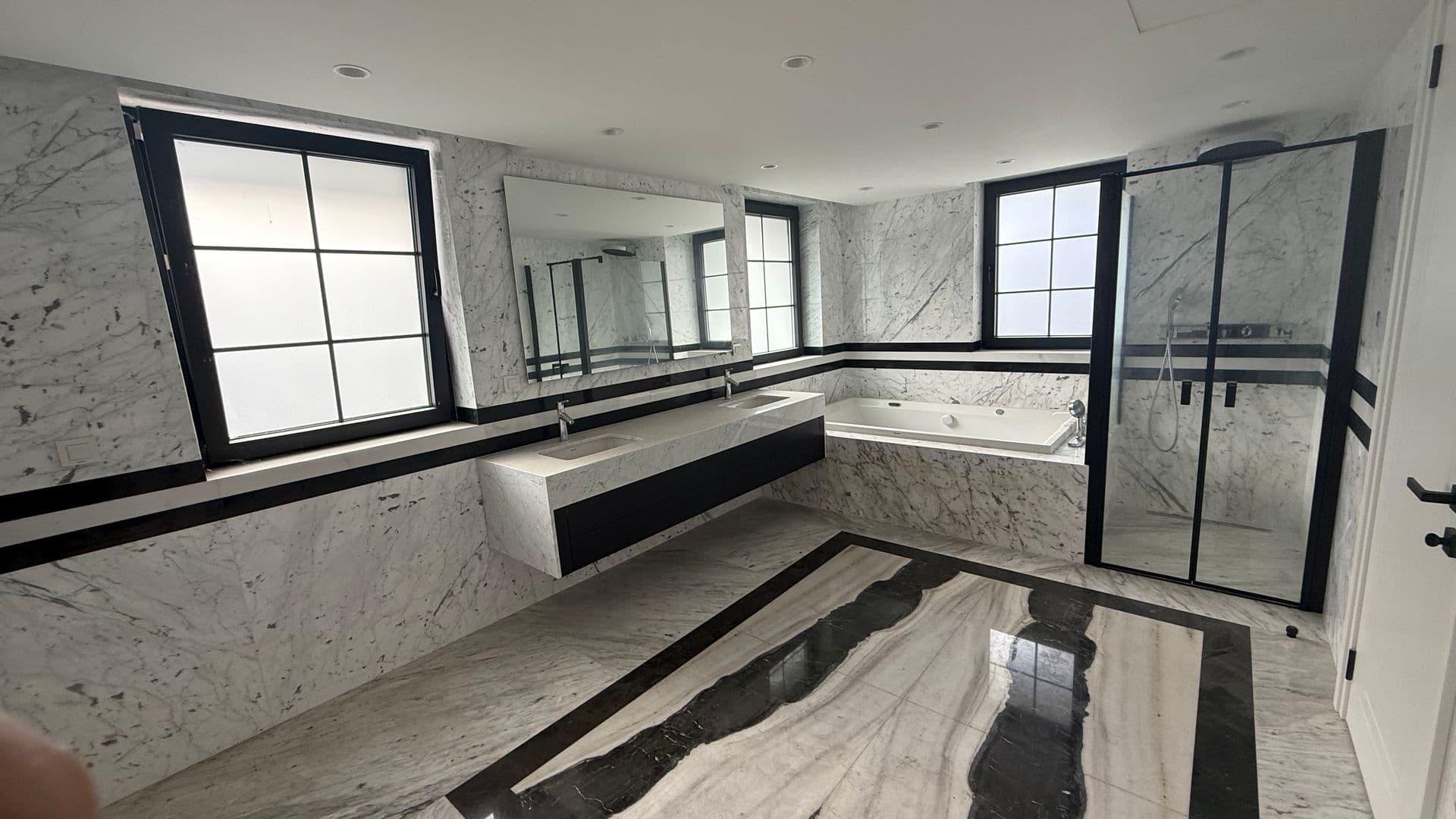 Acarkent'te Modern Dekorasyonlu Sıfır BR Villa 9