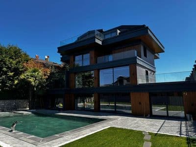 Acarkent'te 2000m2 Arsa İçinde Yenilenmiş Sıfır Villa 1