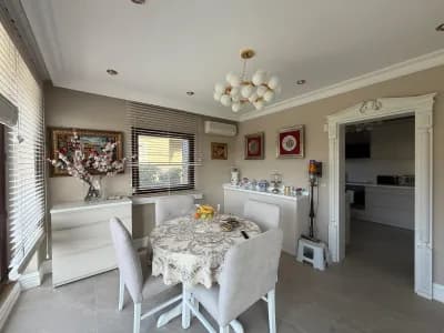 Acarkent'te Düz Girişli ve Büyük Bahçeli Modern Satılık Villa 5