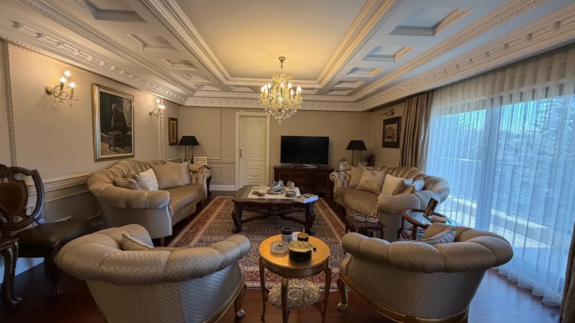 Acarkent'te Düz Girişli ve Büyük Bahçeli Modern Satılık Villa 4