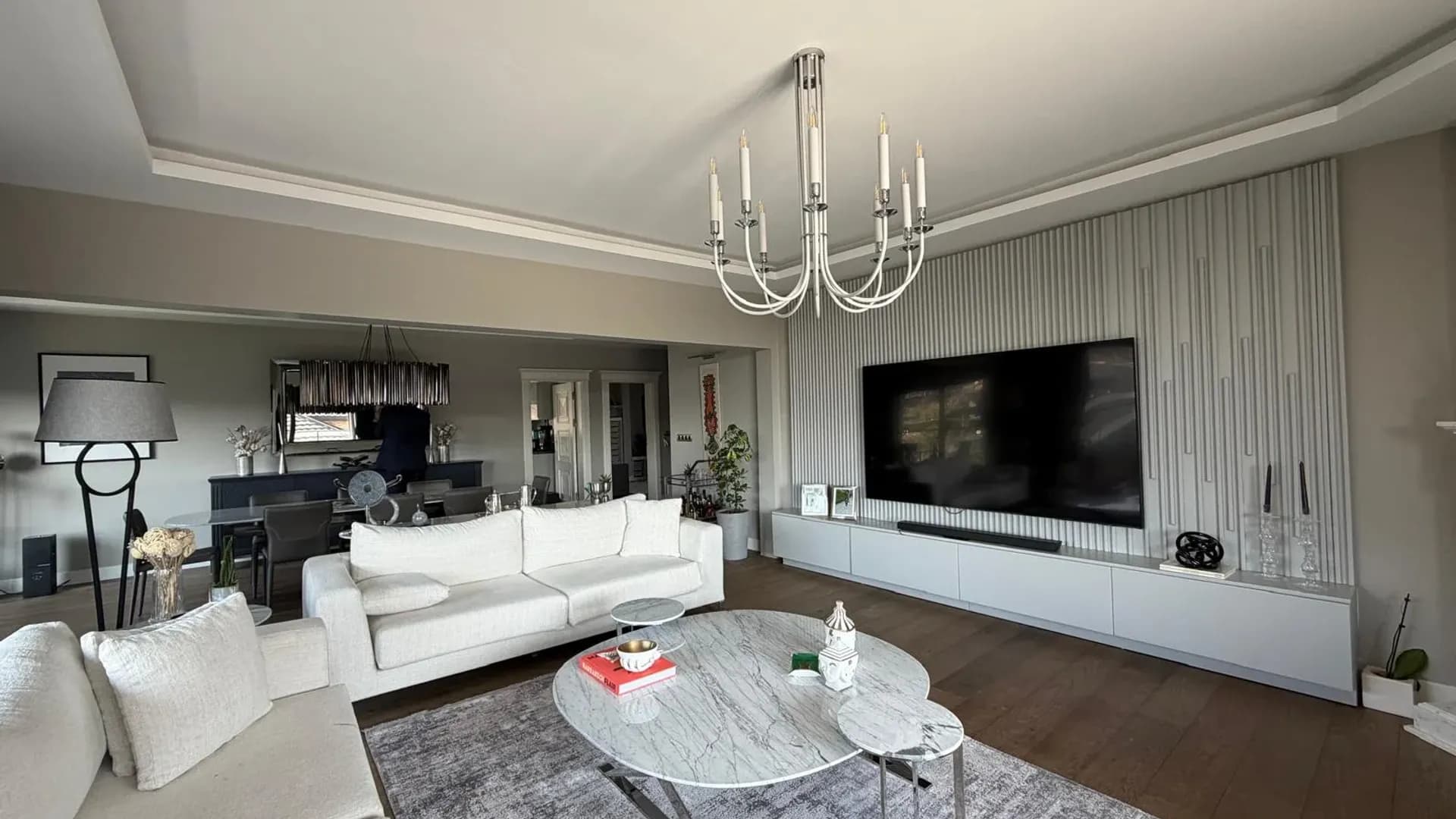 Acarkent'te Düz Girişli ve Büyük Bahçeli Modern Satılık Villa 37