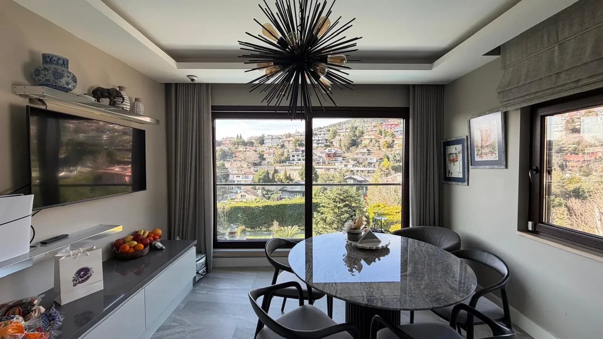 Acarkent'te Düz Girişli ve Büyük Bahçeli Modern Satılık Villa 47