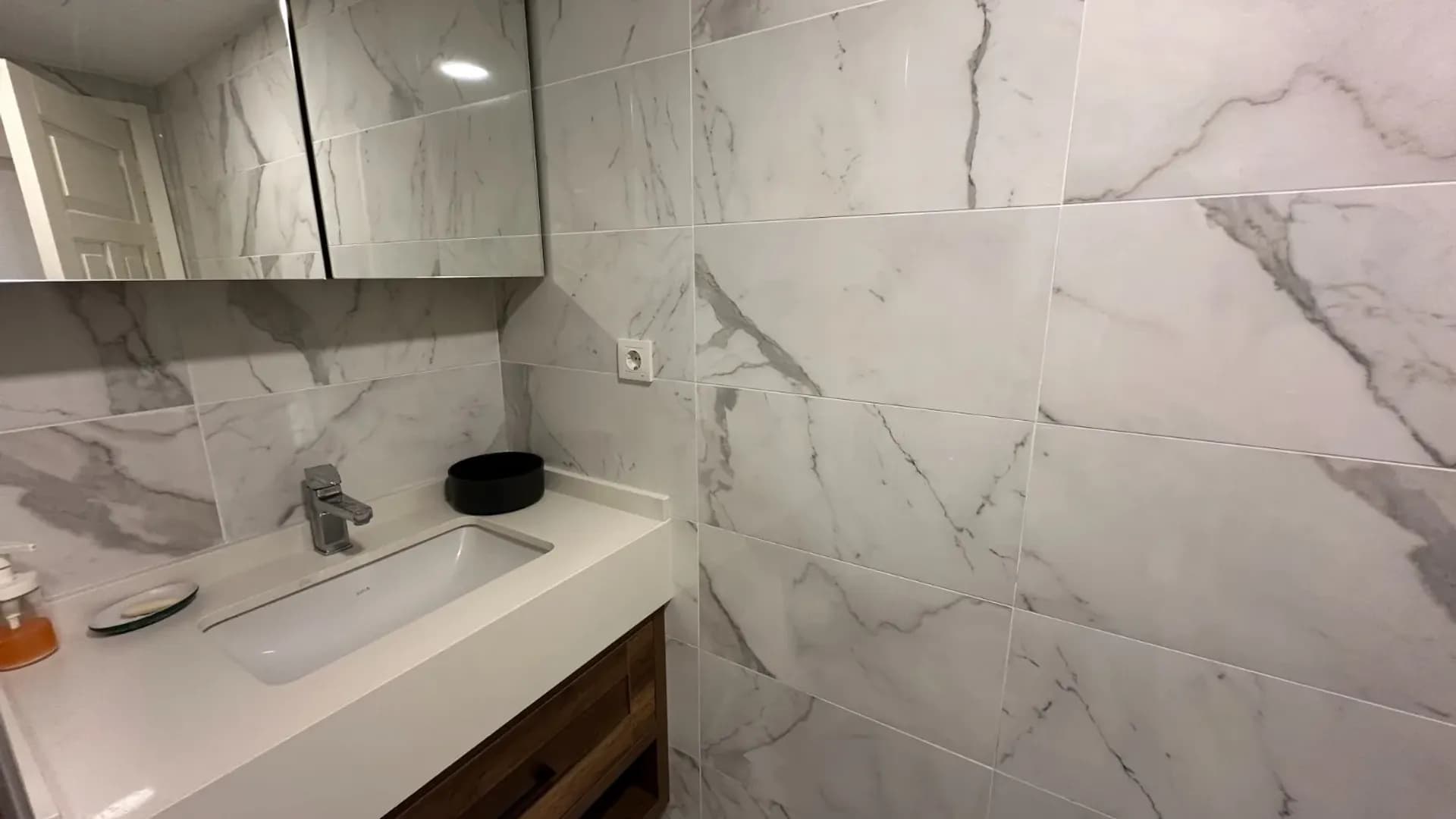 Acarkent'te İçi Yenilenmiş Satılık B Tipi Villa 20