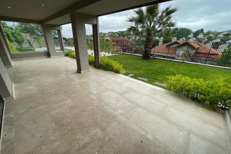 Acarkent'te Satılık Yenilenmiş Satılık Ticari Villa 9