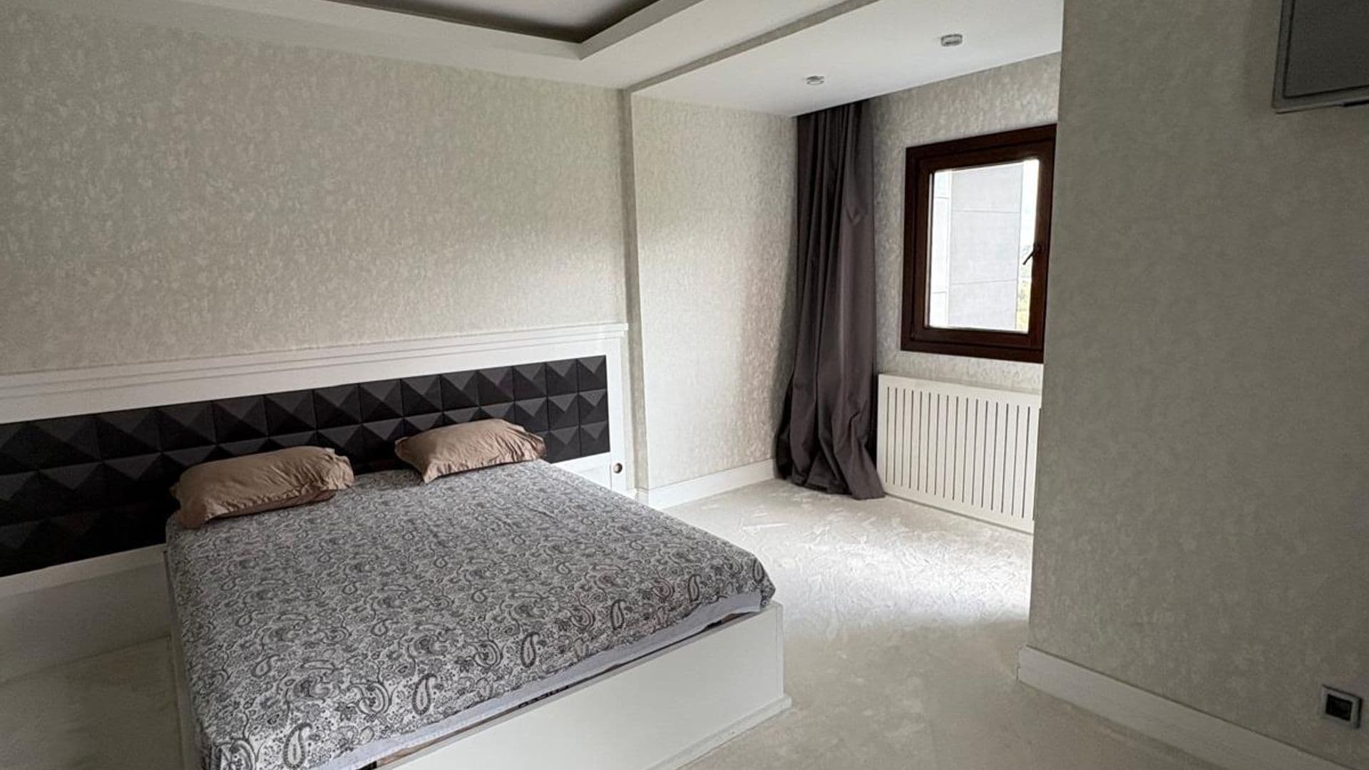 Acarkent'te 5 Katlı Harici Müştemilatlı Modern BR Satılık Villa 8