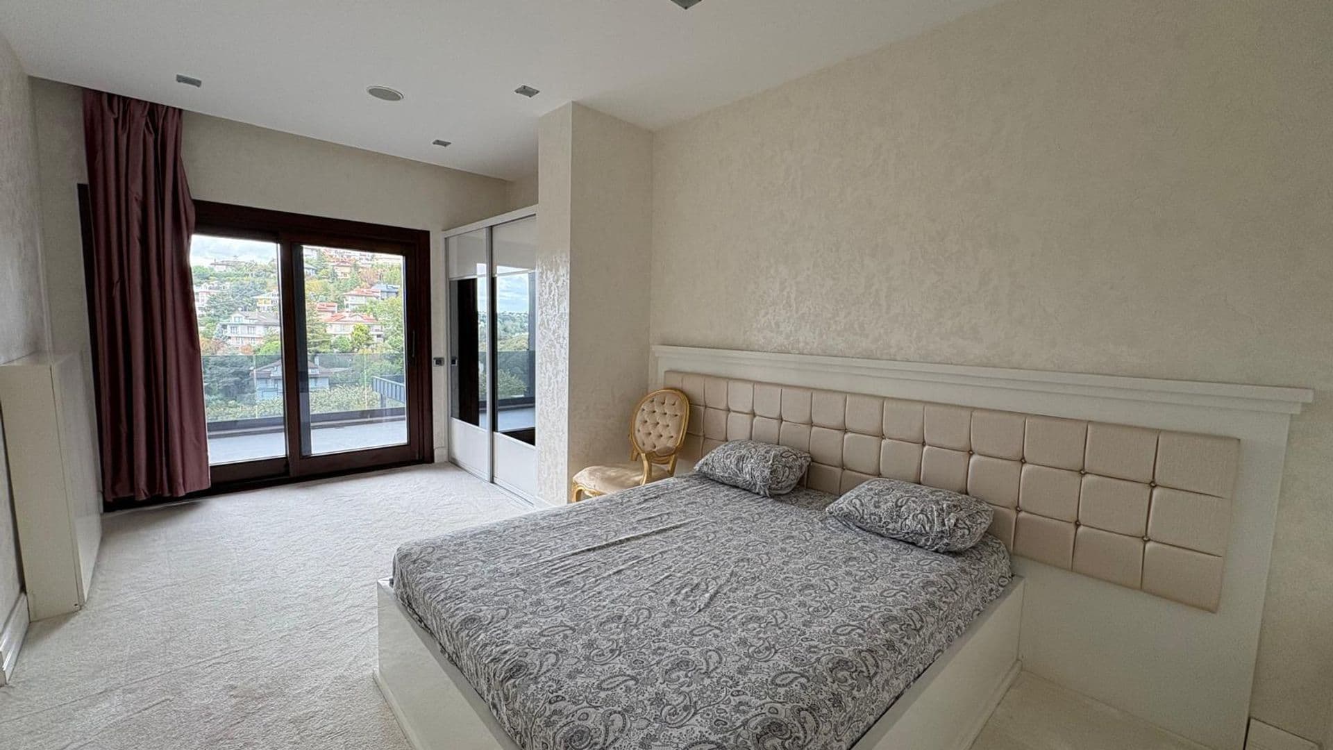 Acarkent'te 5 Katlı Harici Müştemilatlı Modern BR Satılık Villa 12