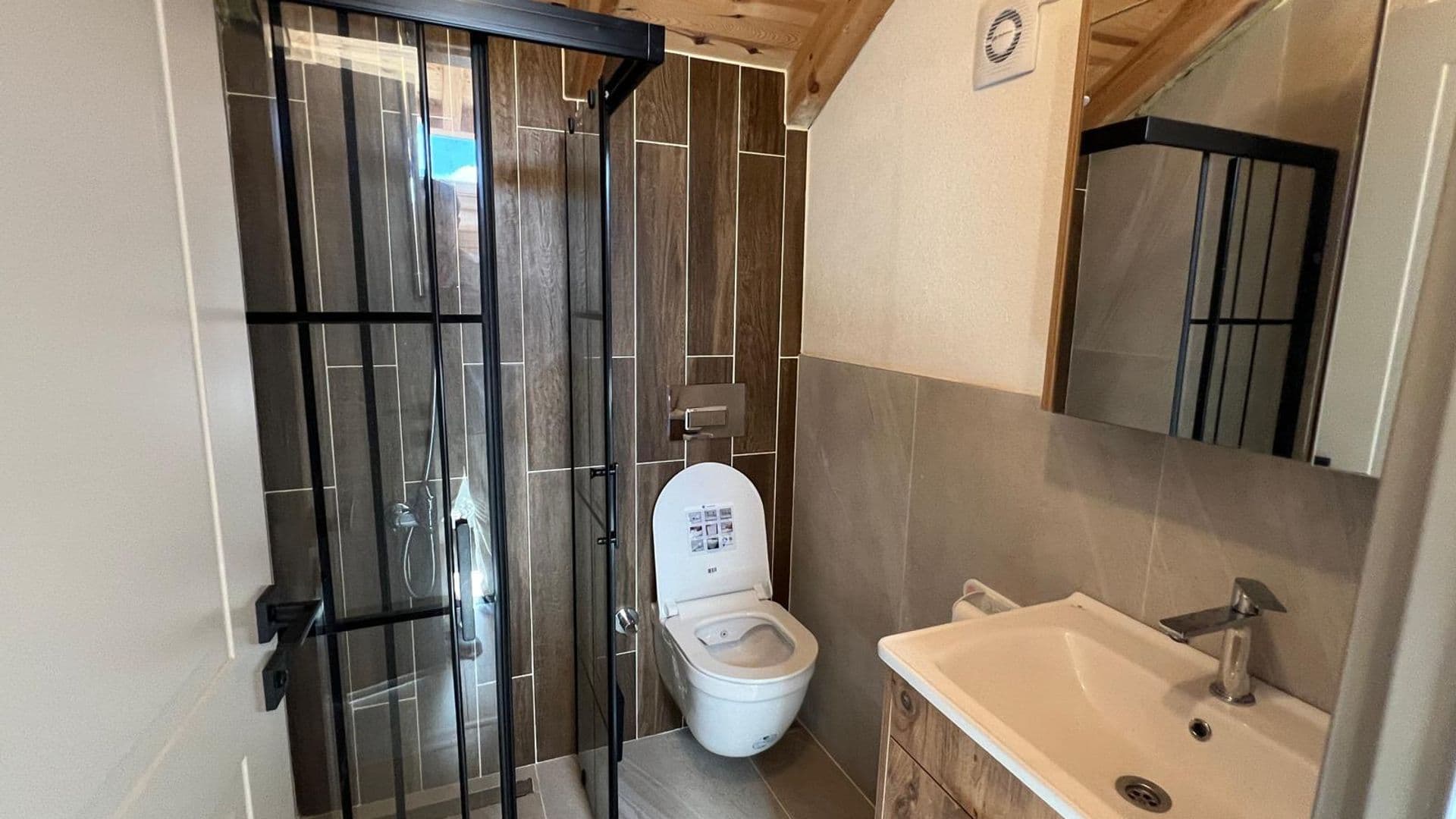 Reşadiye'de Müstakil Havuzlu Modern Sıfır Kiralık Villa 4