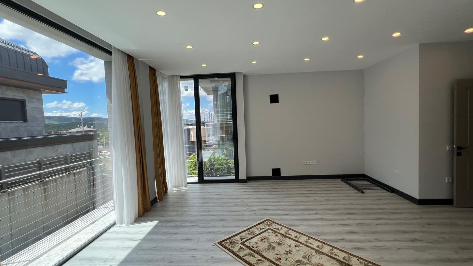 Reşadiye'de Müstakil Havuzlu Modern Sıfır Satılık Villa 16