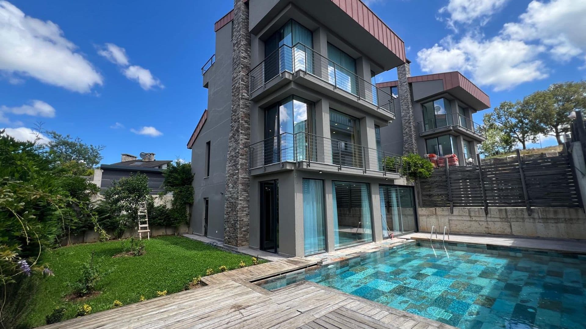 Reşadiye'de Müstakil Havuzlu Modern Sıfır Kiralık Villa 17