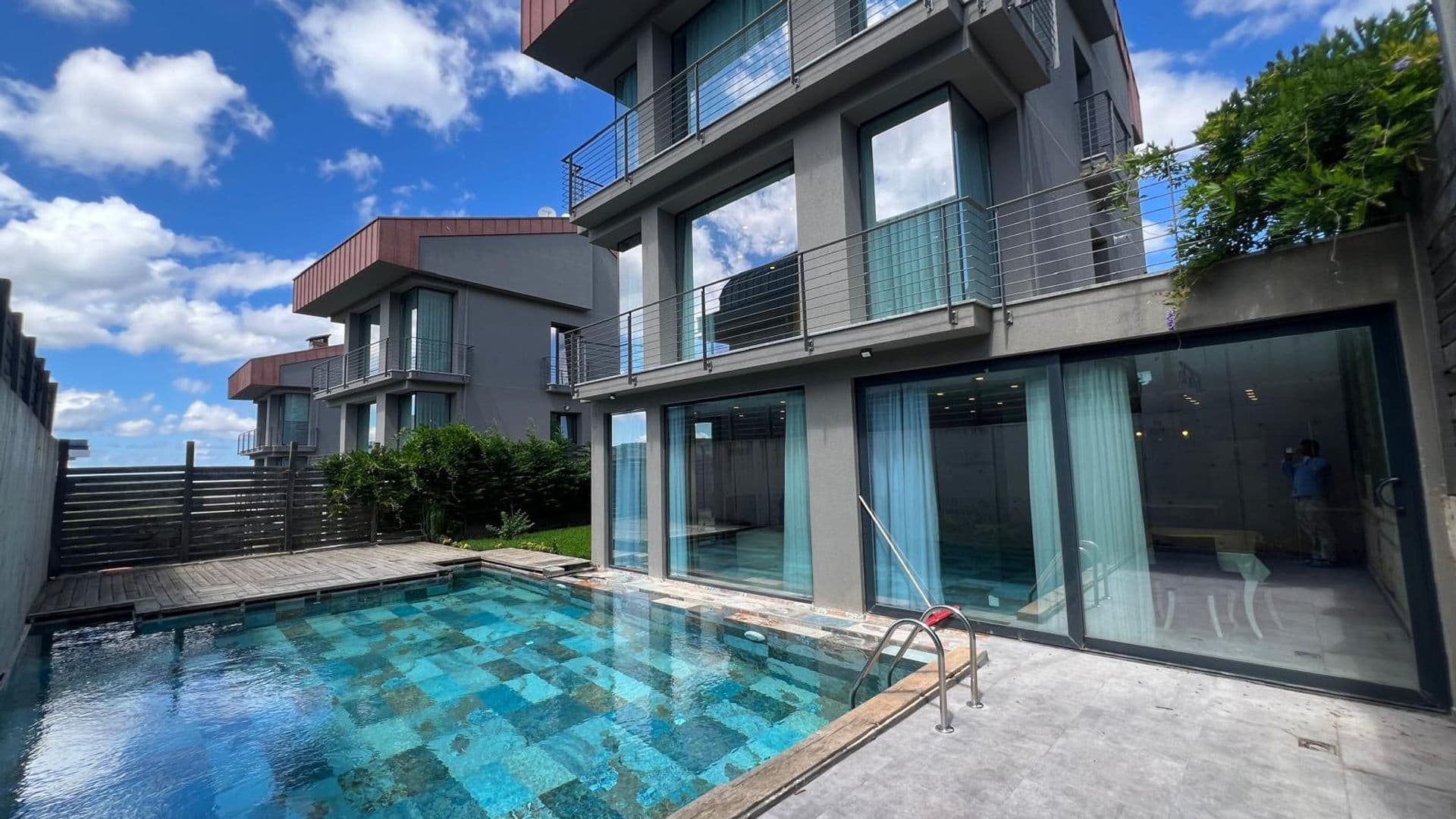 Reşadiye'de Müstakil Havuzlu Modern Sıfır Kiralık Villa 21