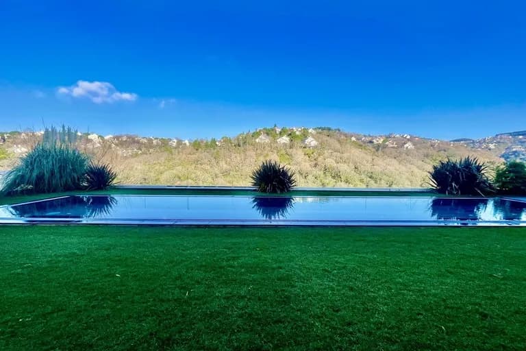 Acarkent'te Sıradışı Ultra Lüks Eşyalı Satılık Villa 11